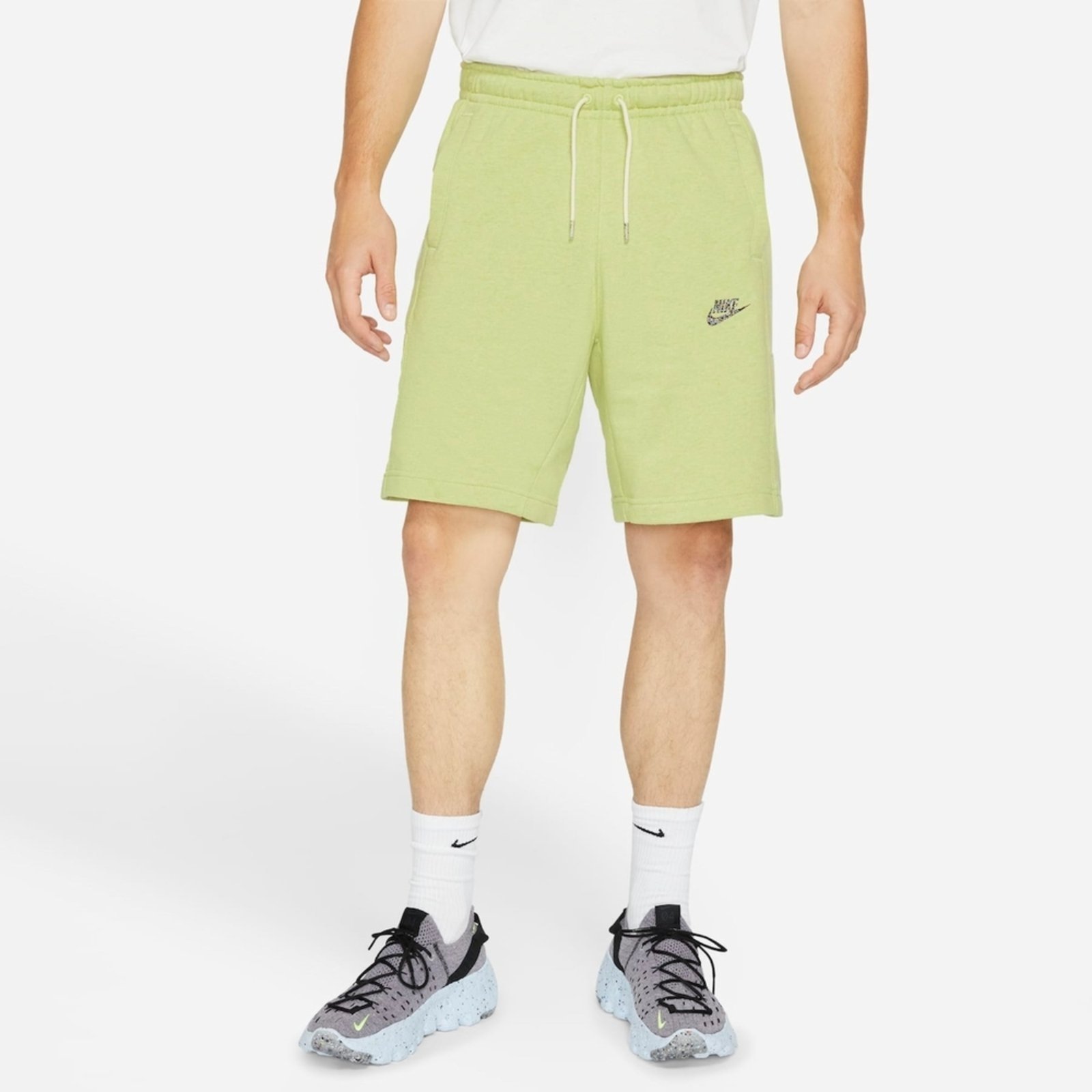 Nike tech cheap fleece shorts green